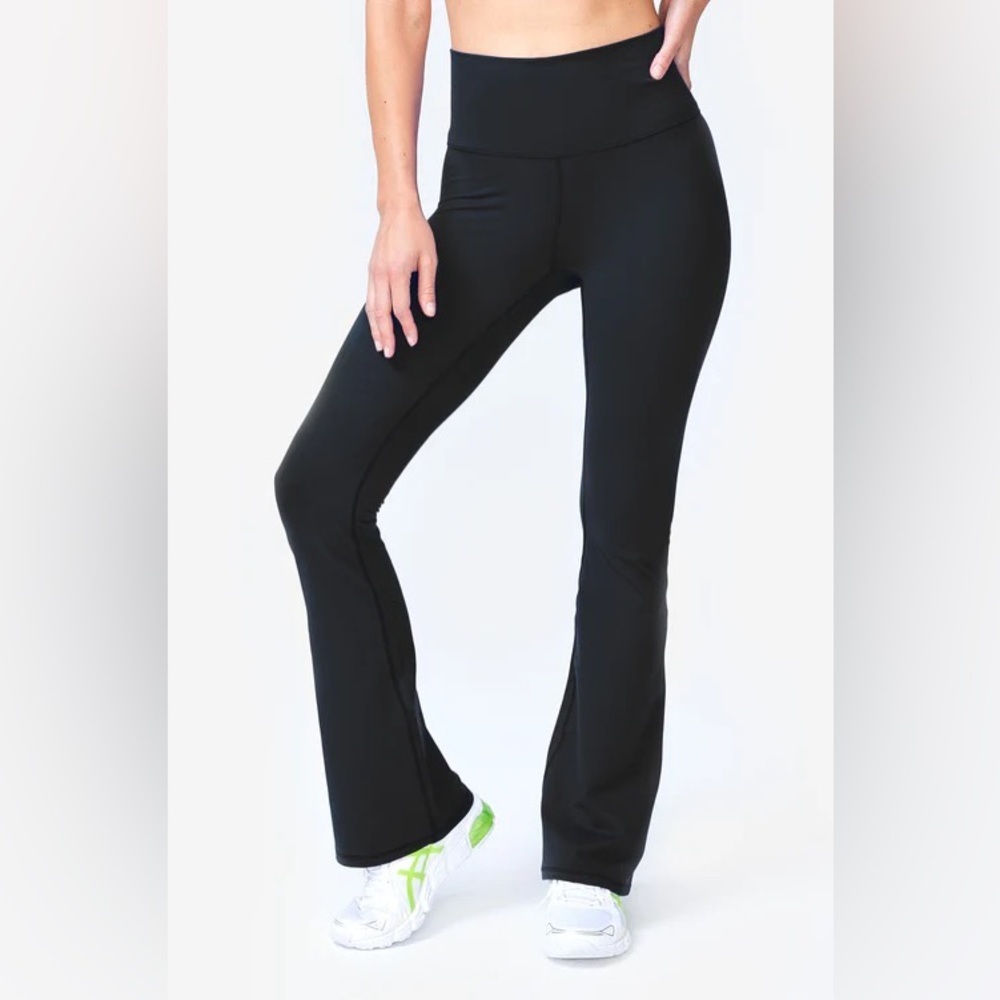 NWOT Terez TLC Flare Leggings in Jet Black